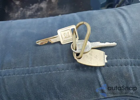 1984 Buick Riviera z USA, uszkodzony, nr VIN 1G4AZ57Y5EE411516